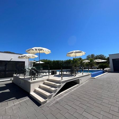 טרוגיר Holiday Luxury Resort Sundance מראה חיצוני תמונה
