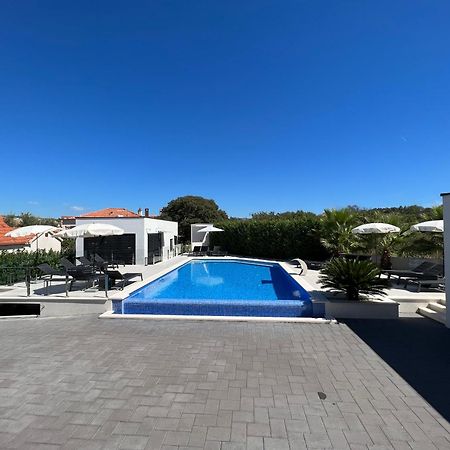 טרוגיר Holiday Luxury Resort Sundance מראה חיצוני תמונה
