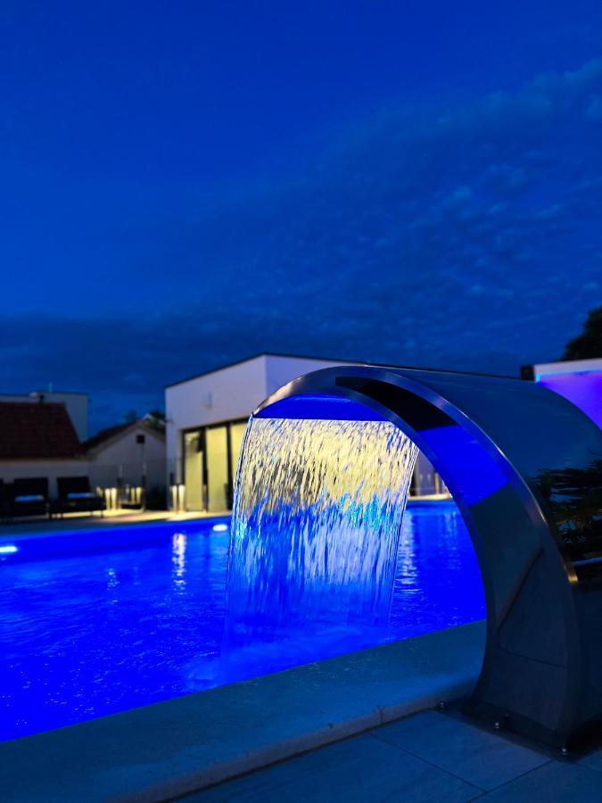 טרוגיר Holiday Luxury Resort Sundance מראה חיצוני תמונה