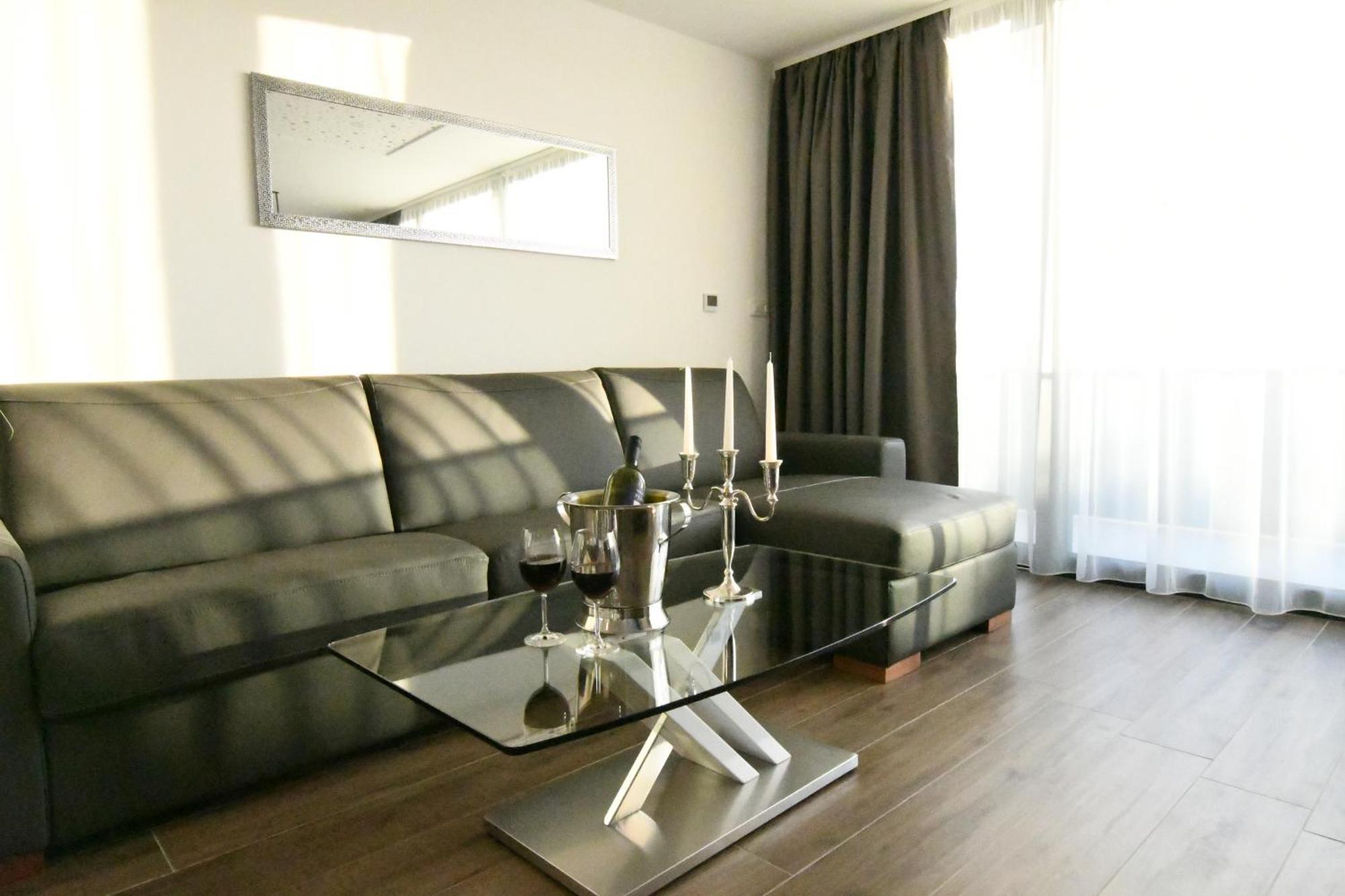 טרוגיר Holiday Luxury Resort Sundance מראה חיצוני תמונה
